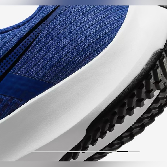 New Nike Rival Fly 3 - Picture 6 of 9